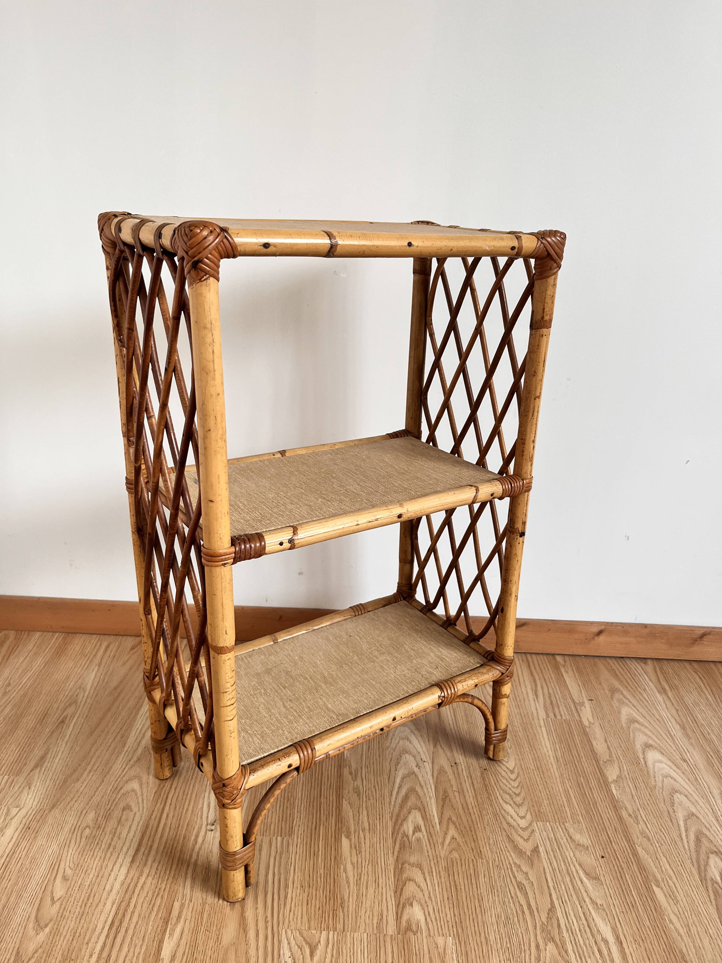 étagère biblothèque rotin