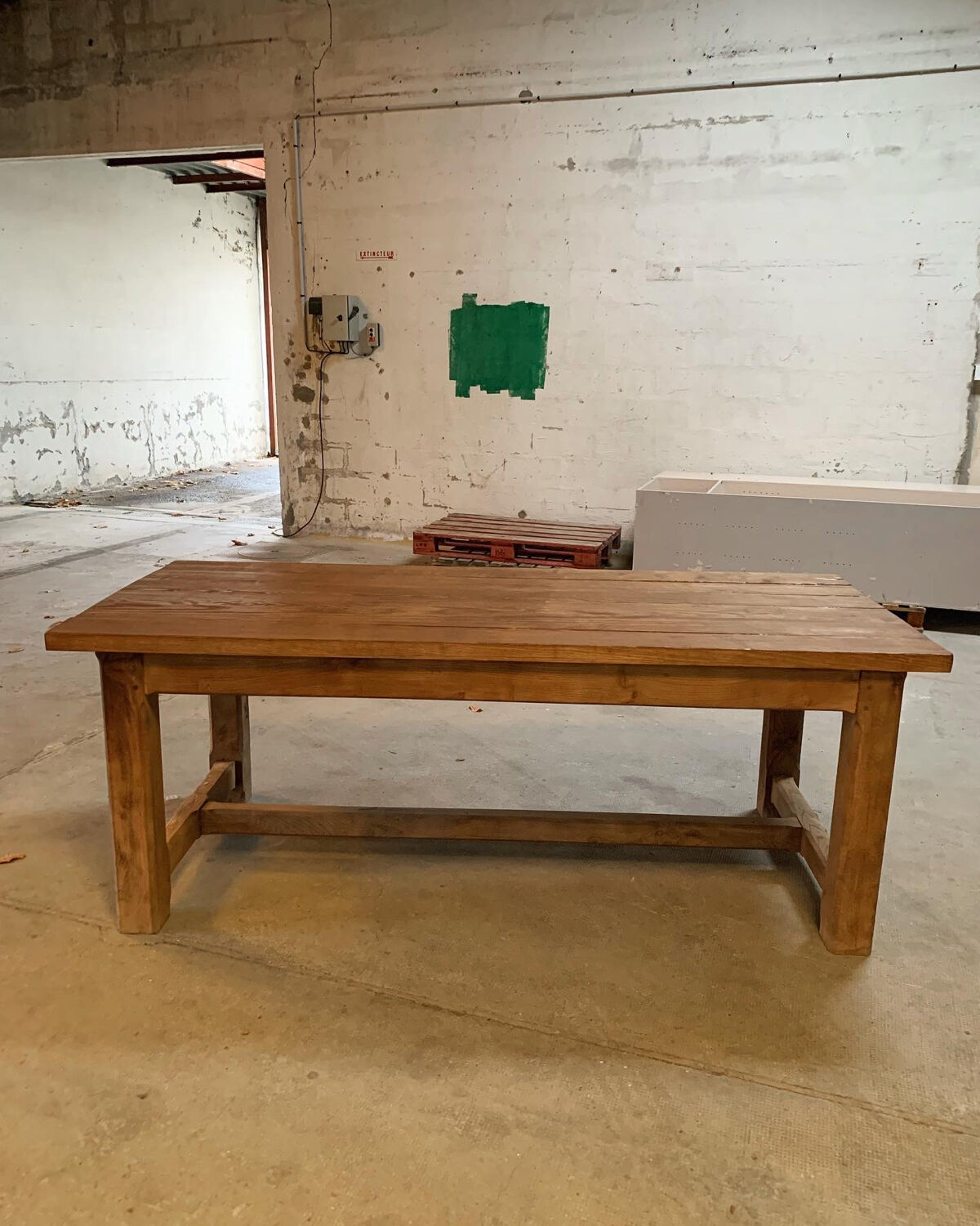 Farm table