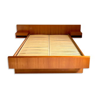 Teak double bed by Sannemans Møbelfabrik