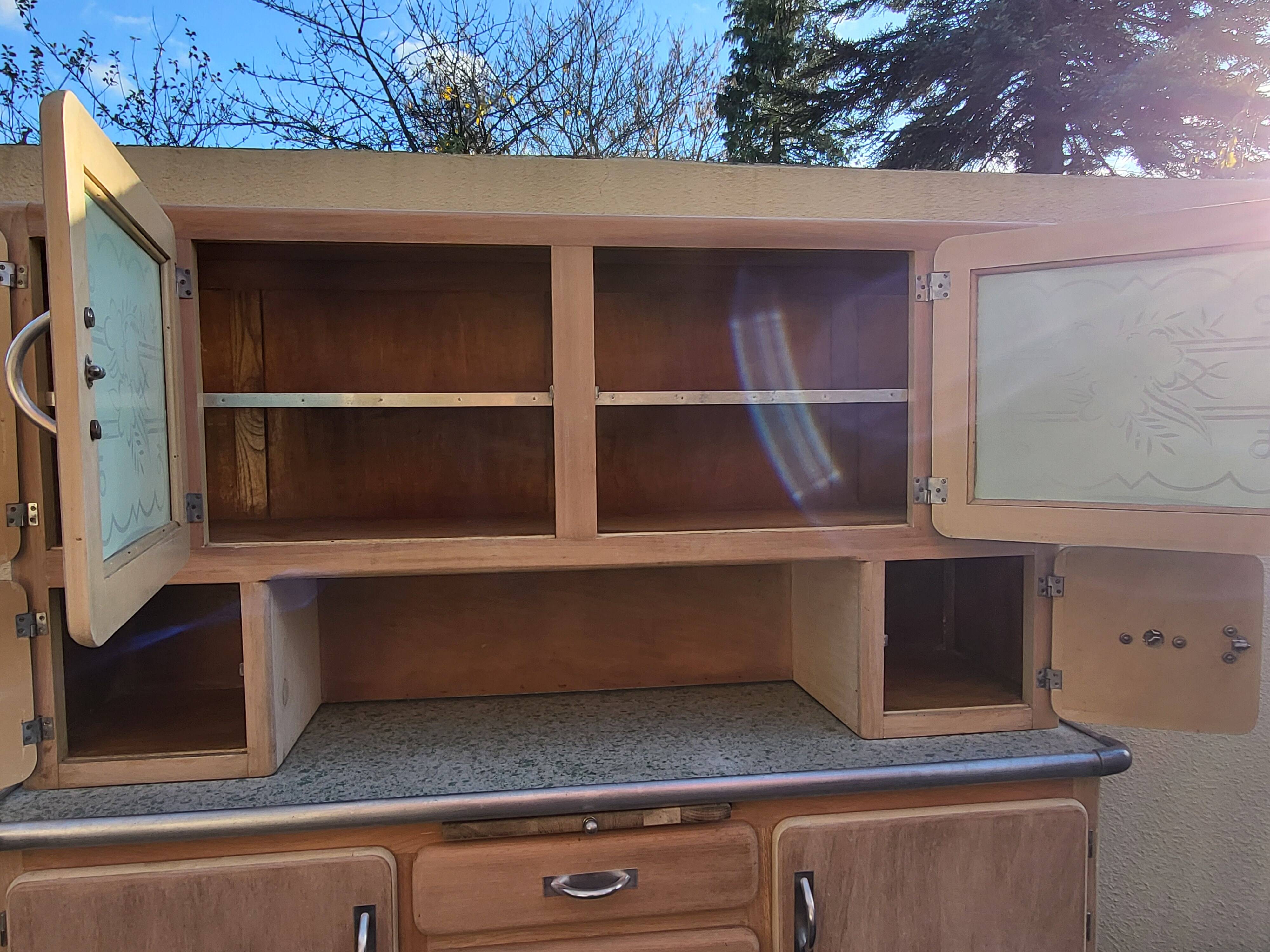 Vintage two-body buffet mado from the 1940s/50s poncé