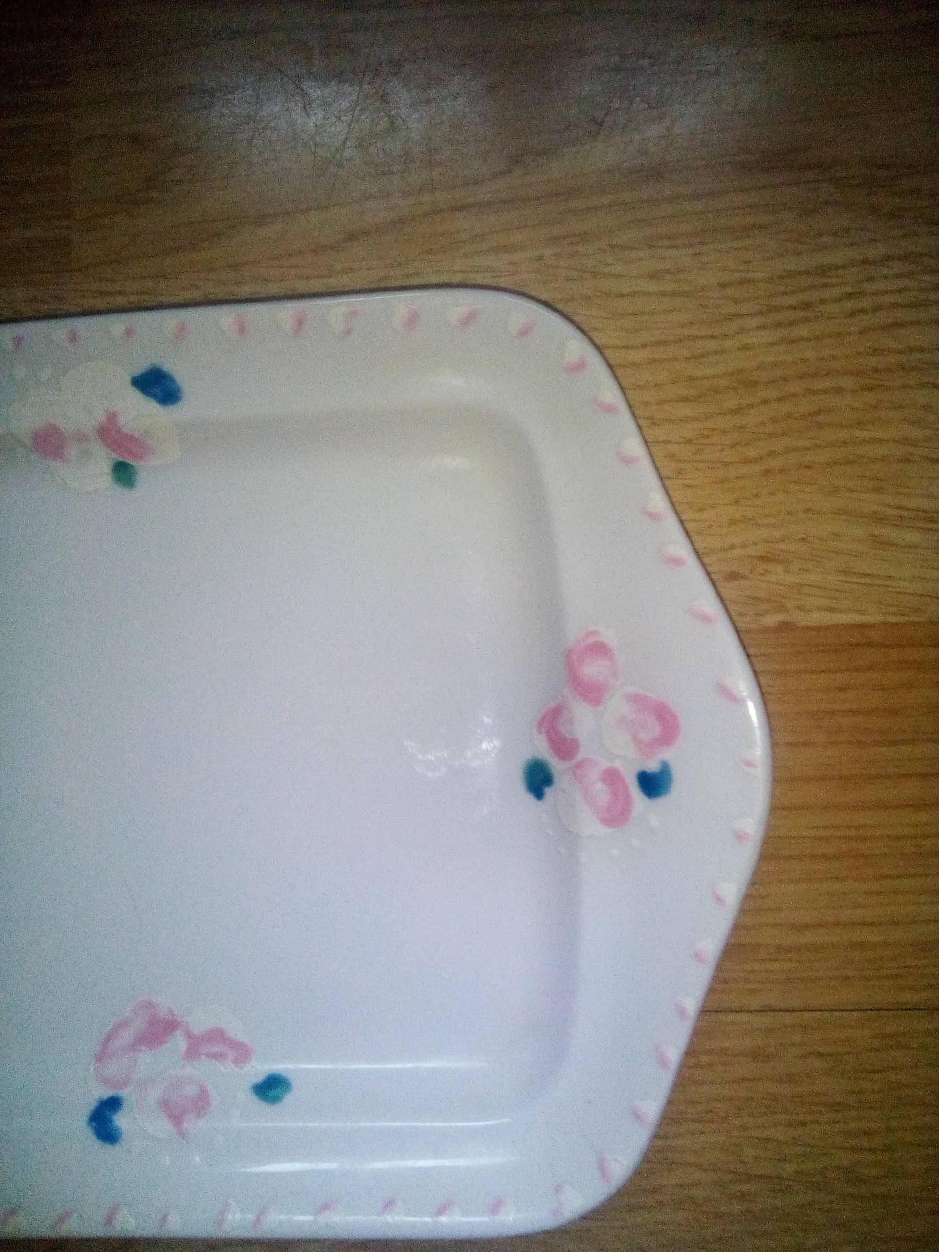 old cake dish from the 60s in very good condition