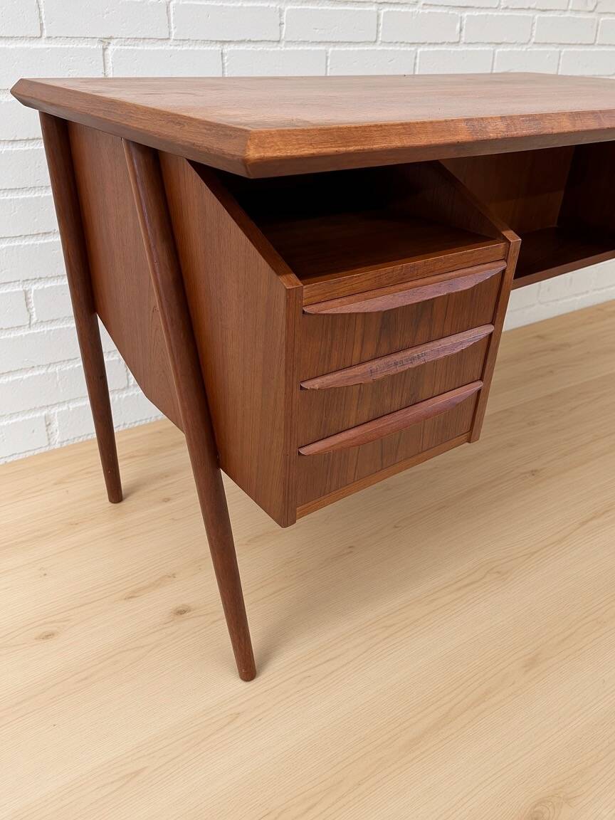 Gunnar Nielsen Teak Desk for Tibergaard, 1960s.