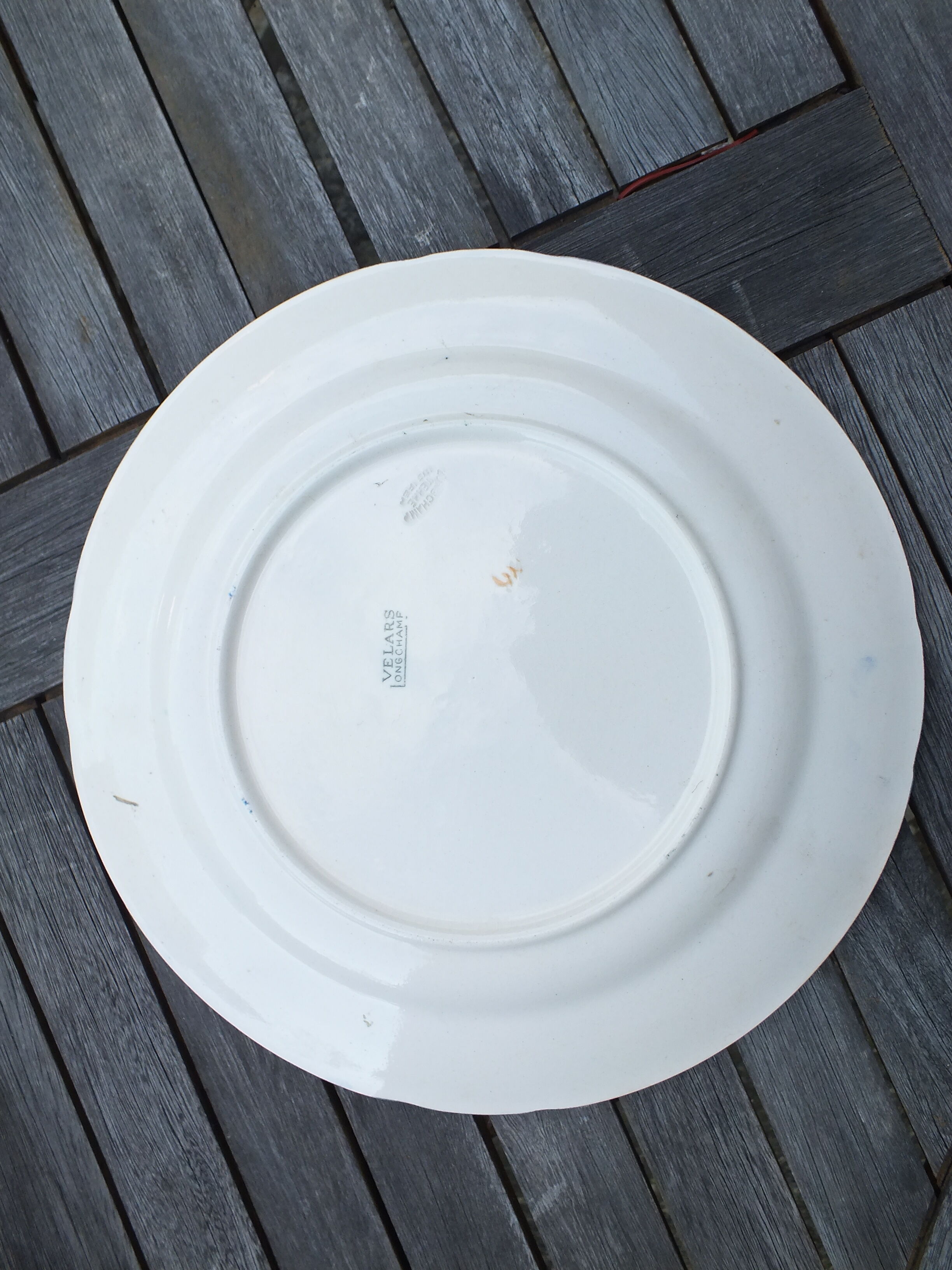 Round flat longchamp velars in iron land