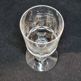 8 anciens verres a vin en cristal de baccarat taillé gravure 10742