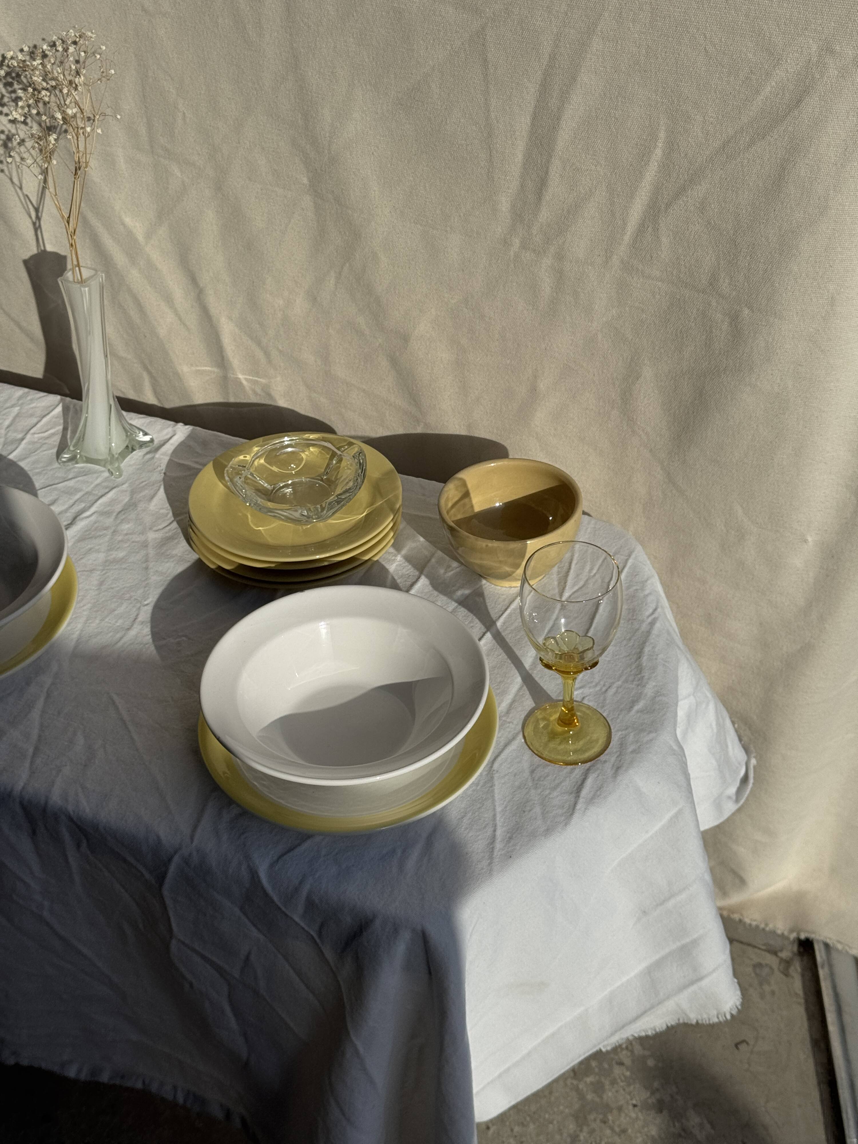 Set of 6 modern yellow dessert plates D19