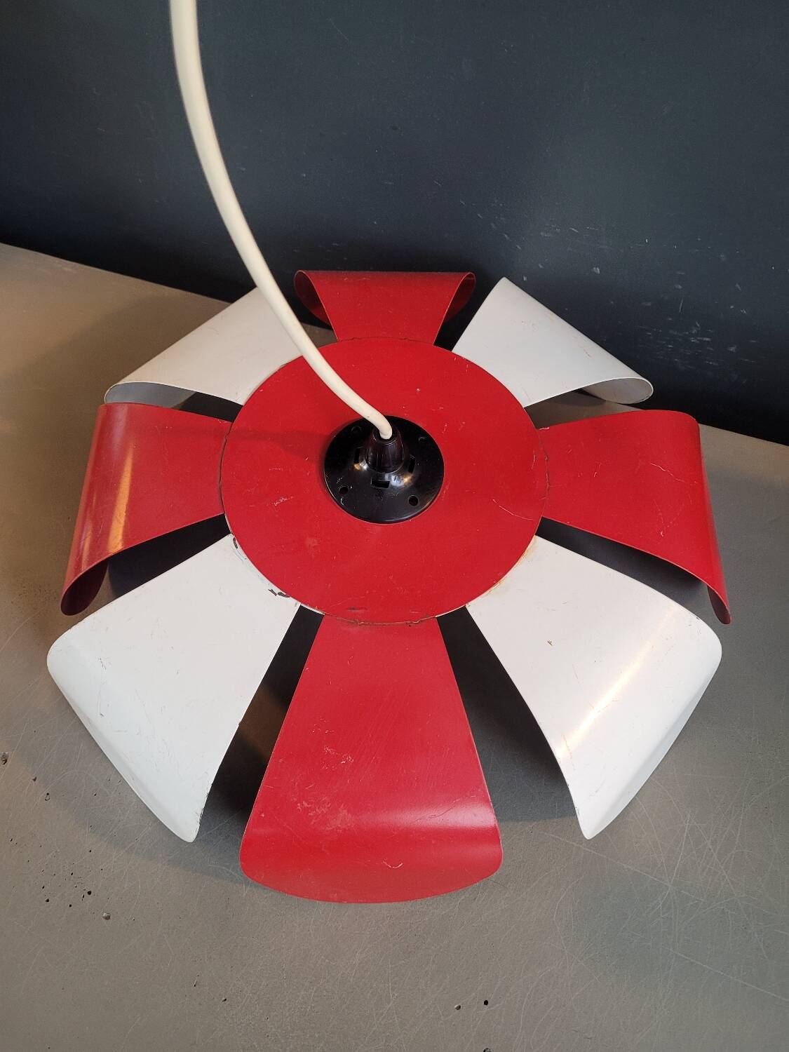 Vintage metal flower pendant light