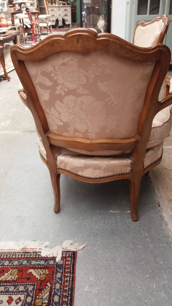 Paire de fauteuils cabriolets style Louis XV