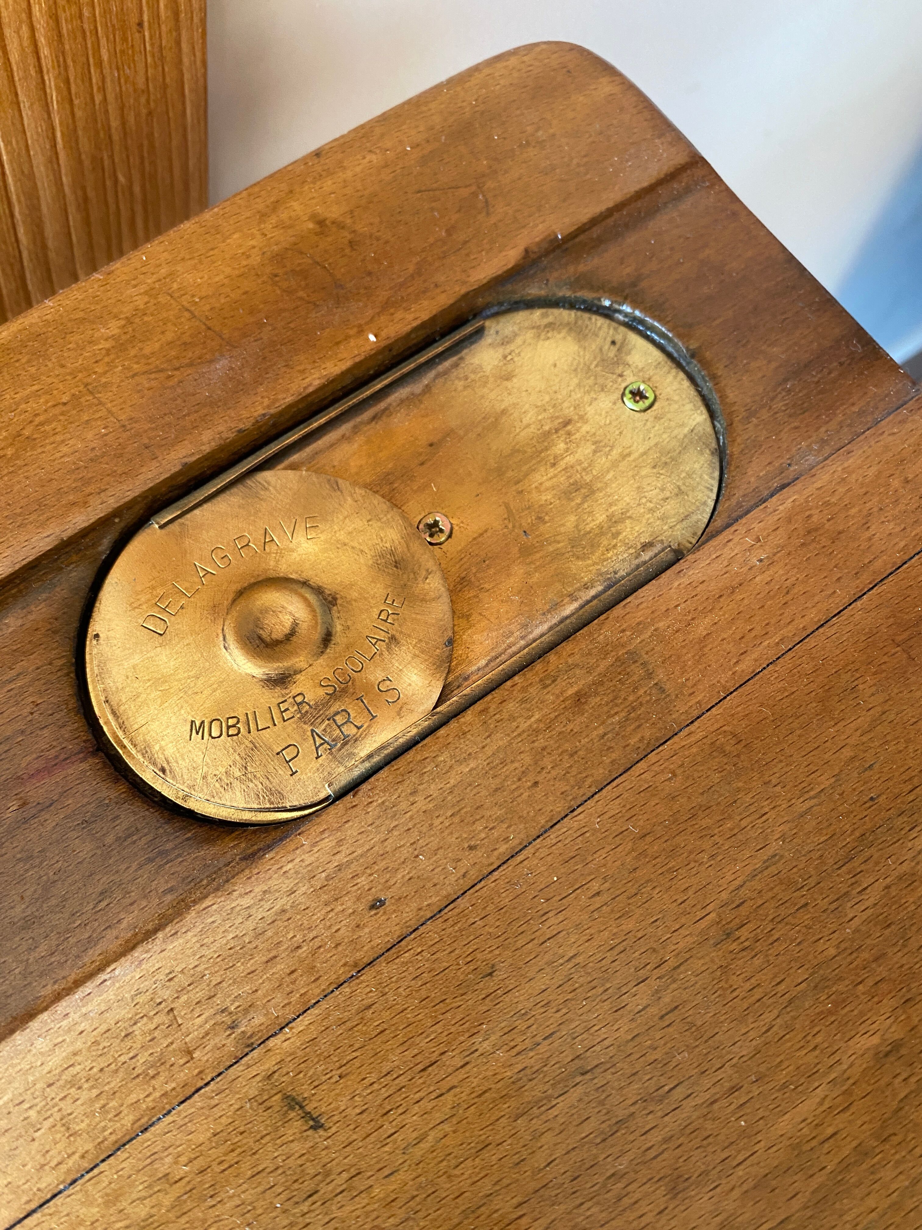 Delagrave School Office