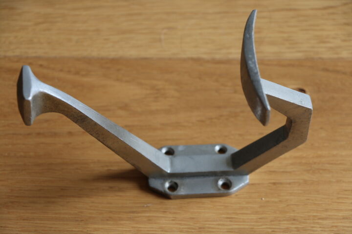 Aluminum peg double hook