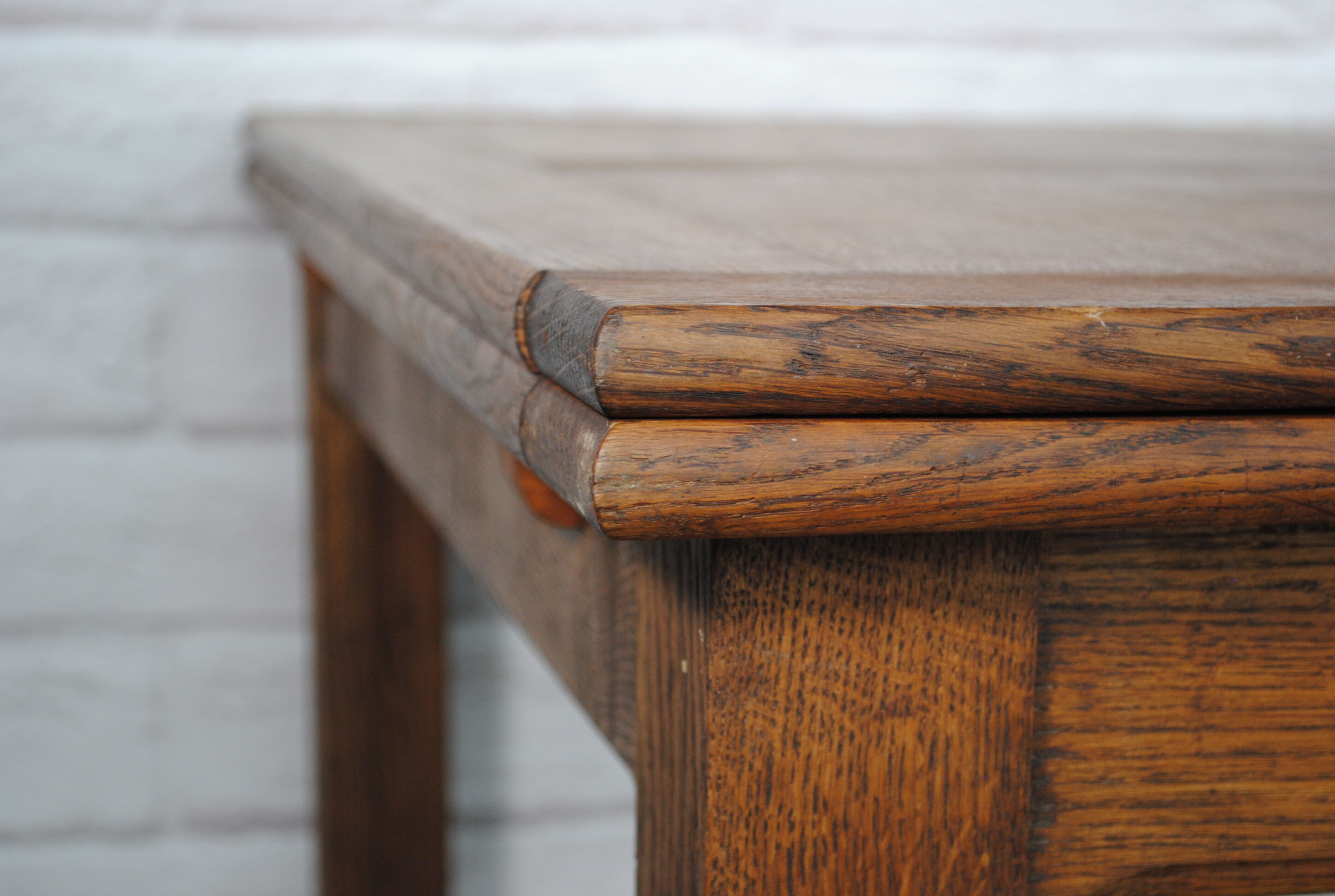 Expandable table 1950