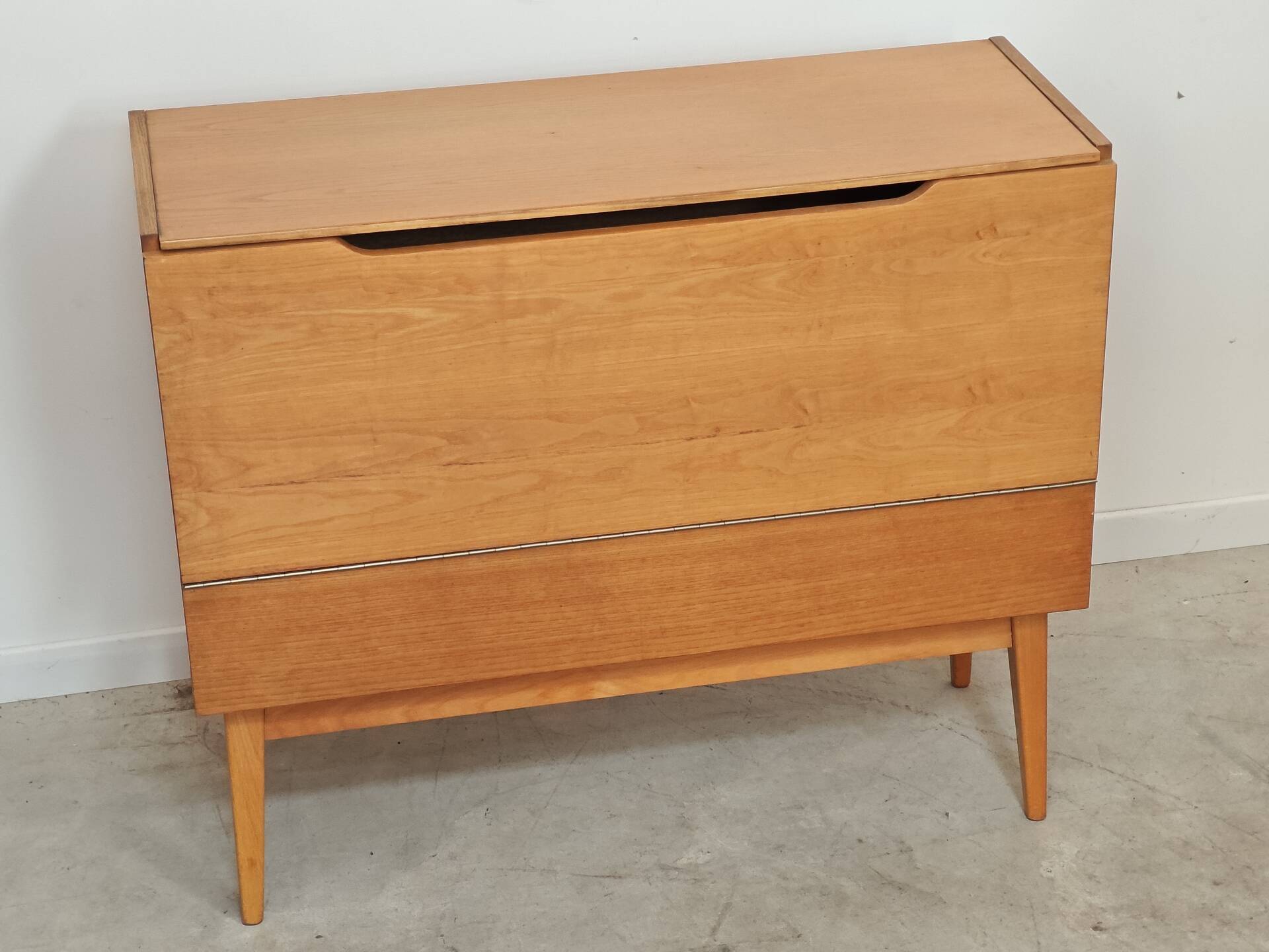 Storage chest with cover / mini bar by Landsman / Nepozitek 1960