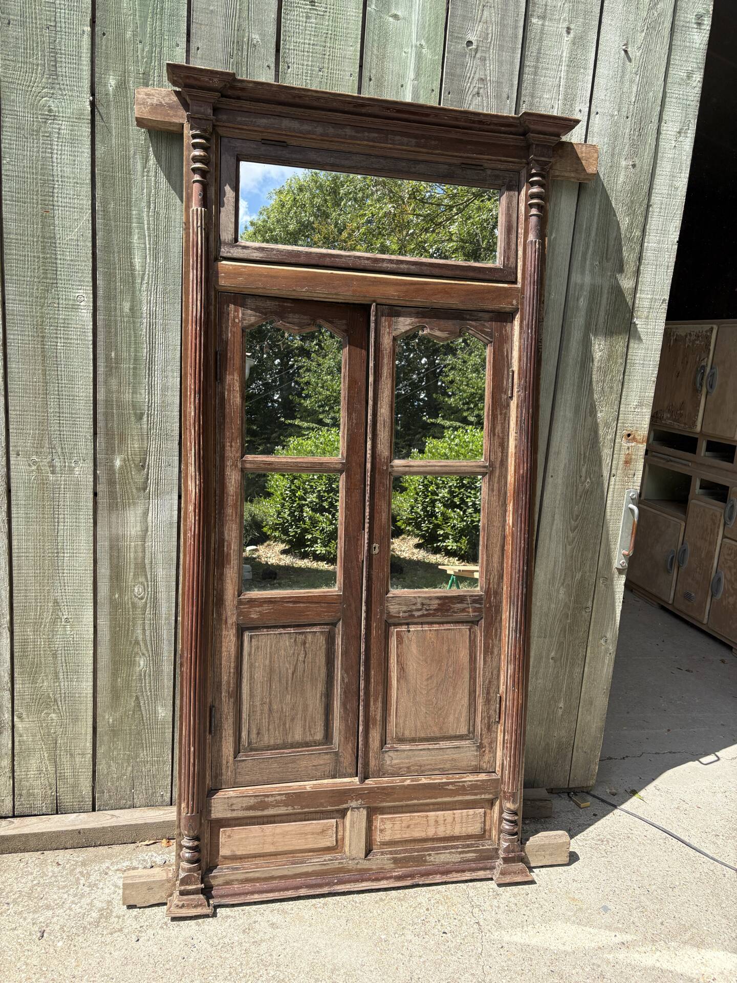 Old double-leaf door - mirror