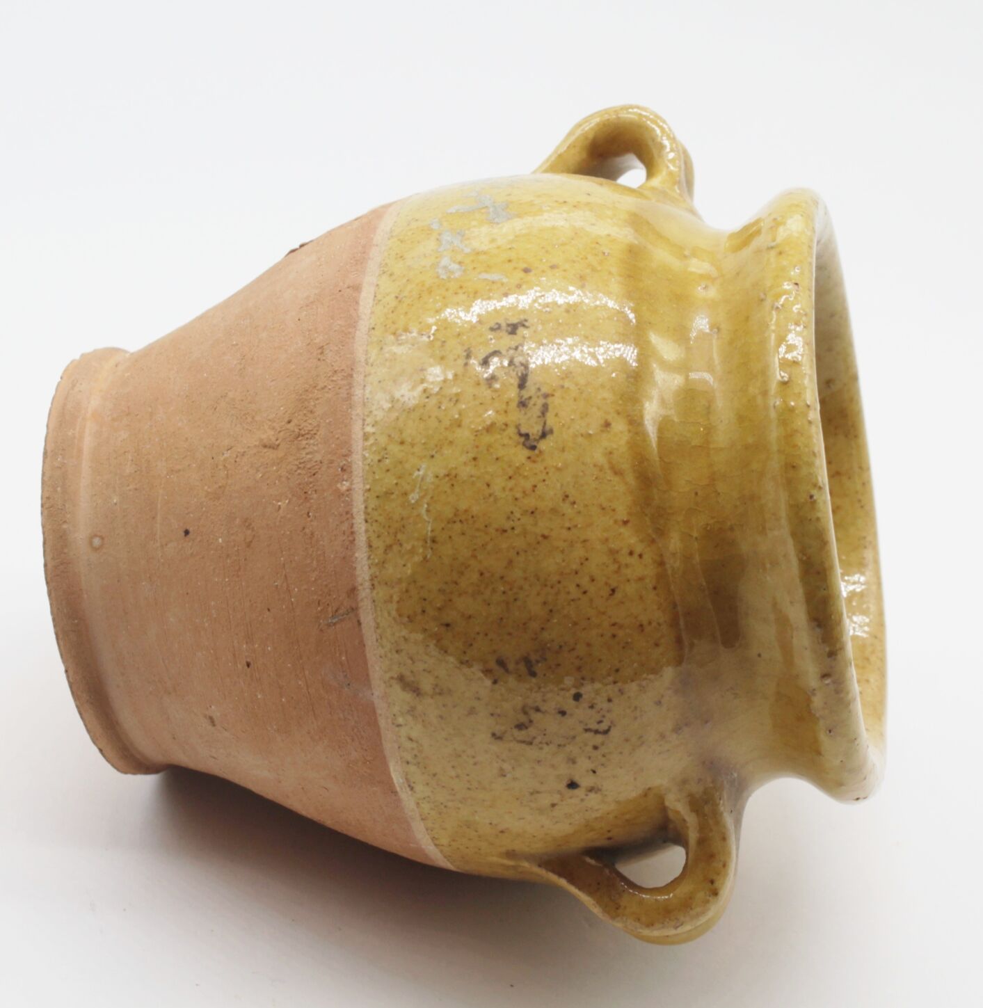 Ceramic ochre earth pot