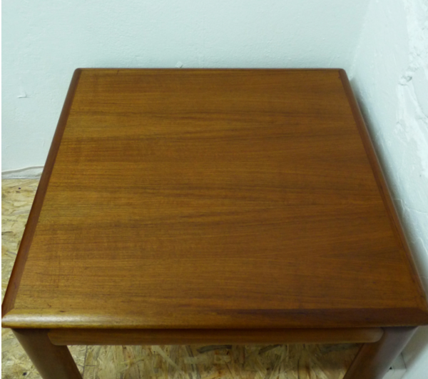 table basse en teck Danemark 1960
