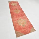 Red & Cream Classic Turkish Runner Rug, 75x296Cm