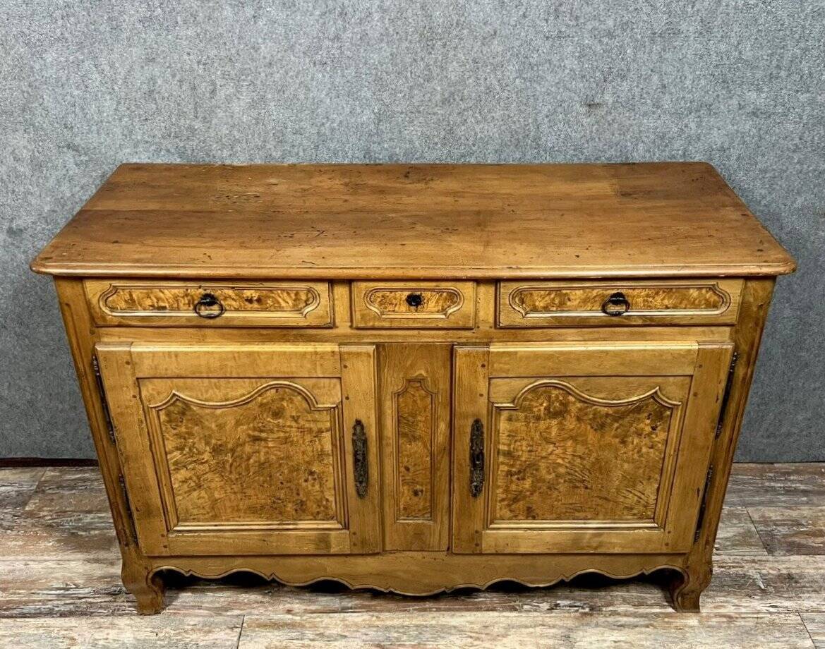 Louis XV period Bressan sideboard in walnut and elm burl, 18th century