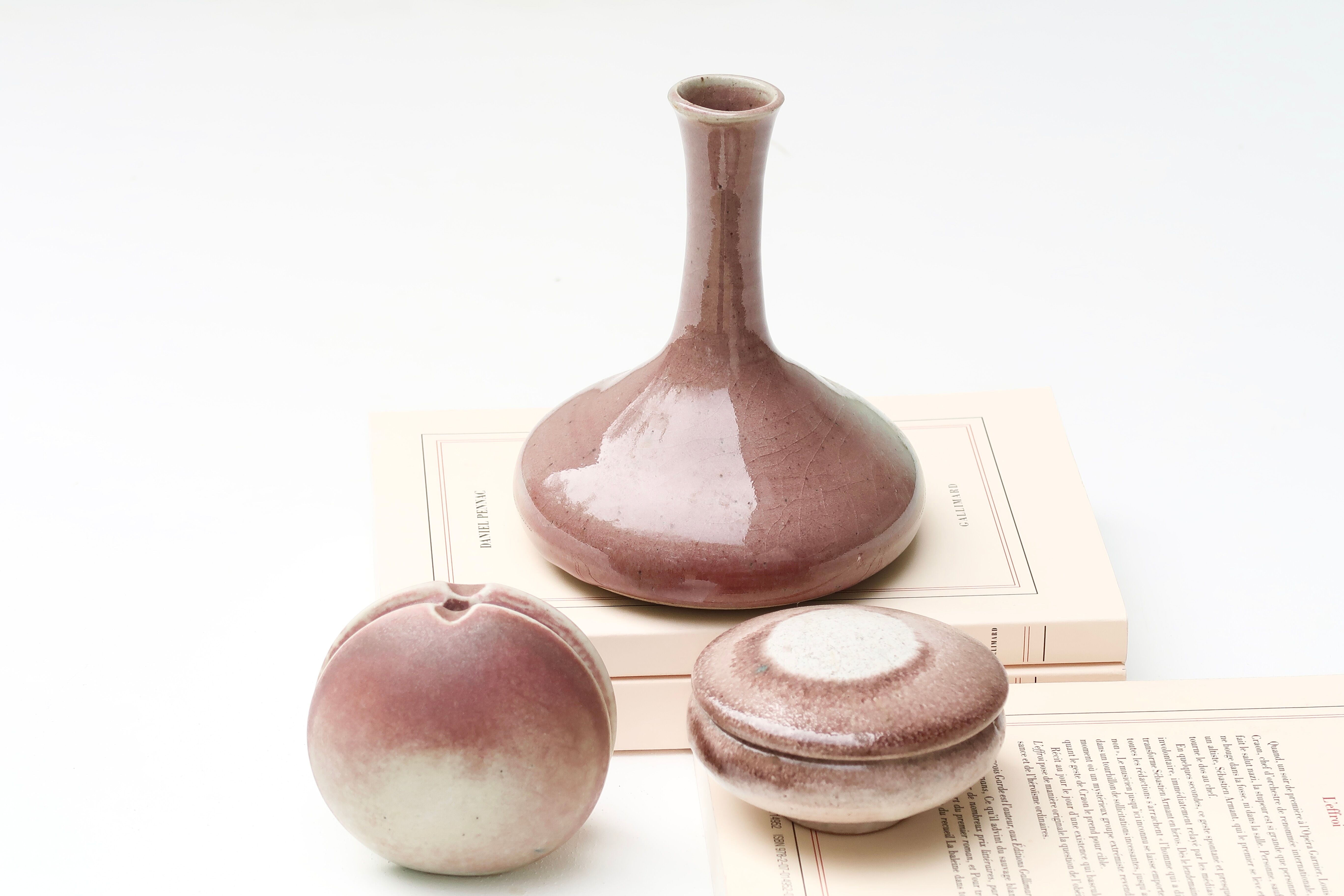 Set of 3 vases and ceramic box in mauve pink tones, 70s