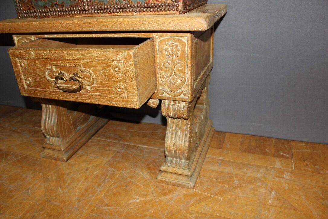 Neoclassical Art Deco cabinet in leather and oak