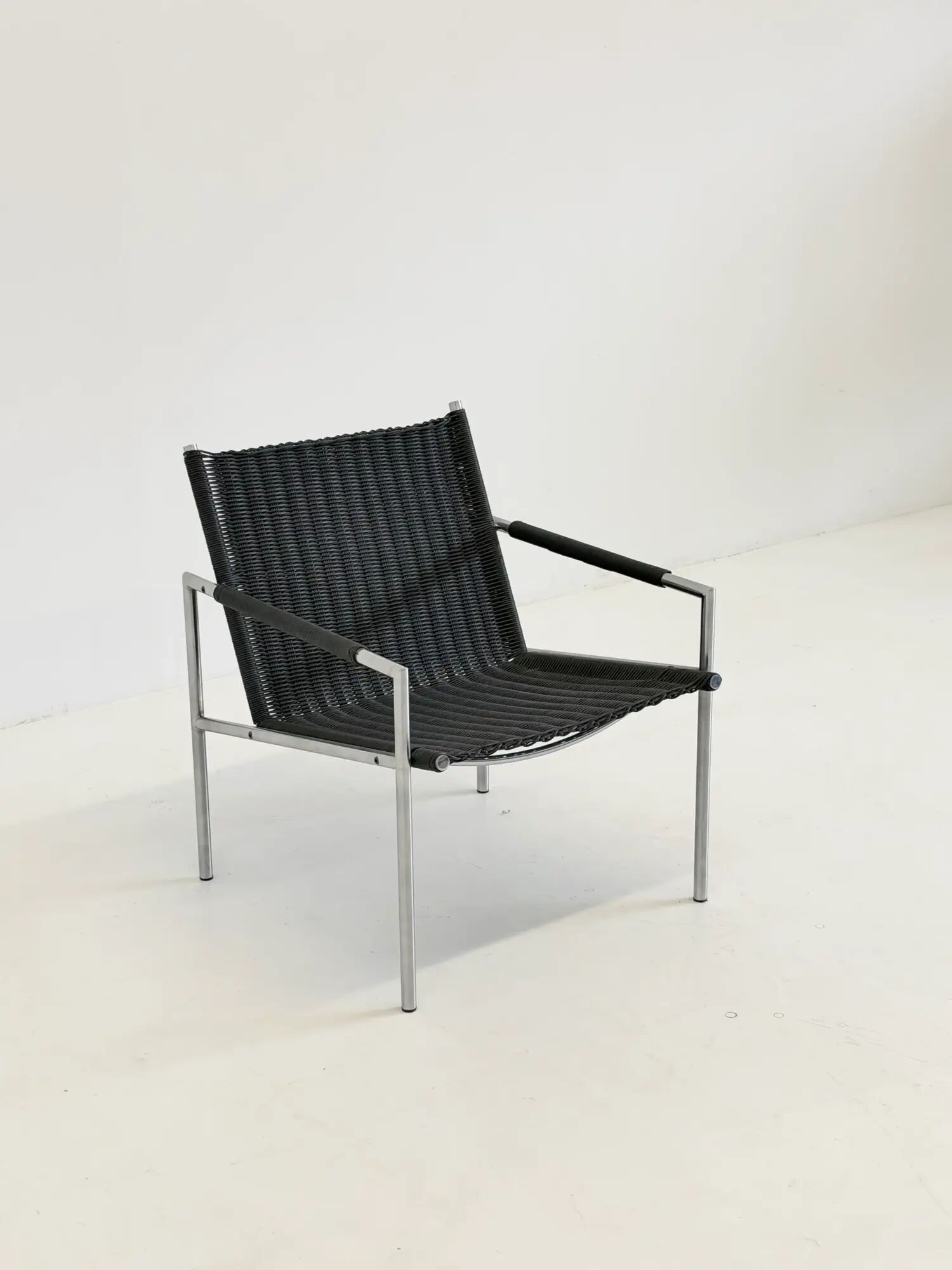 Martin Visser SZ 01 armchair for Spectrum in black