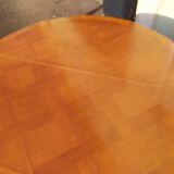Table à manger en bois style Louis XV