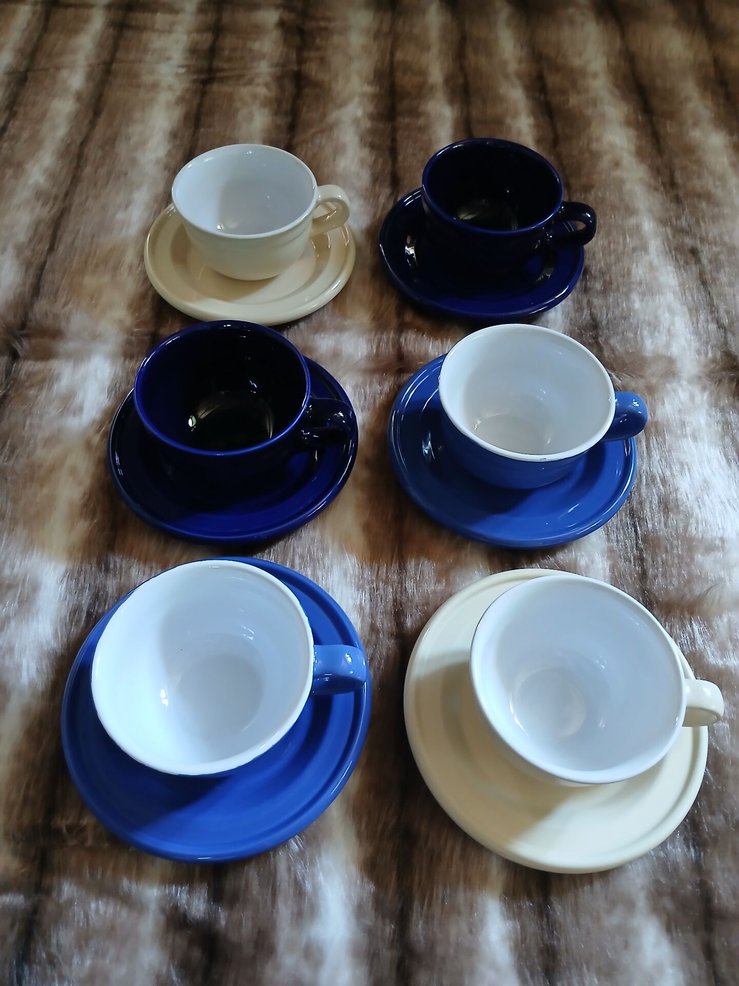 6 antique Émile Henry cups
