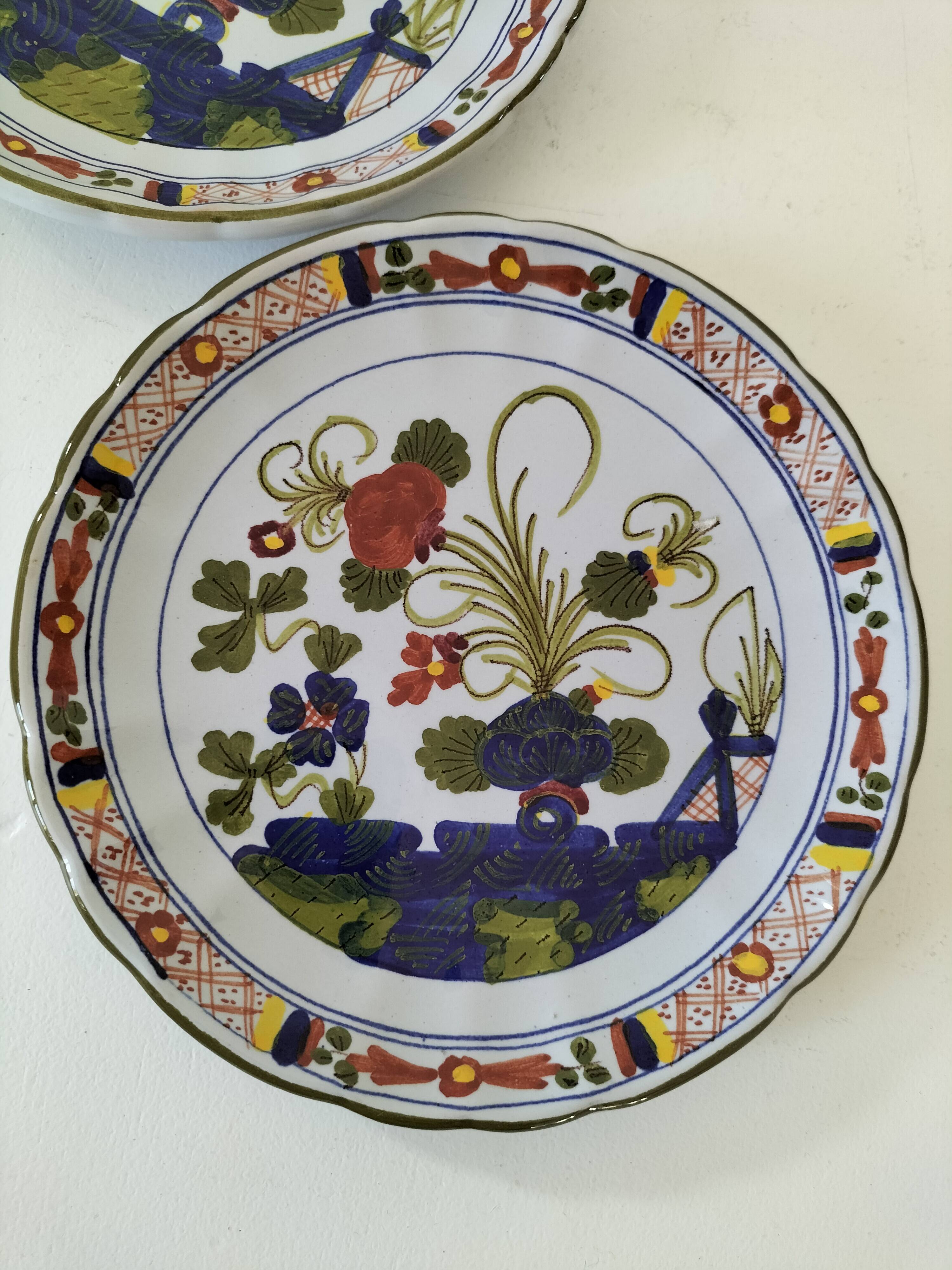 Rare duo of Italian earthenware plates – CACF Faenza