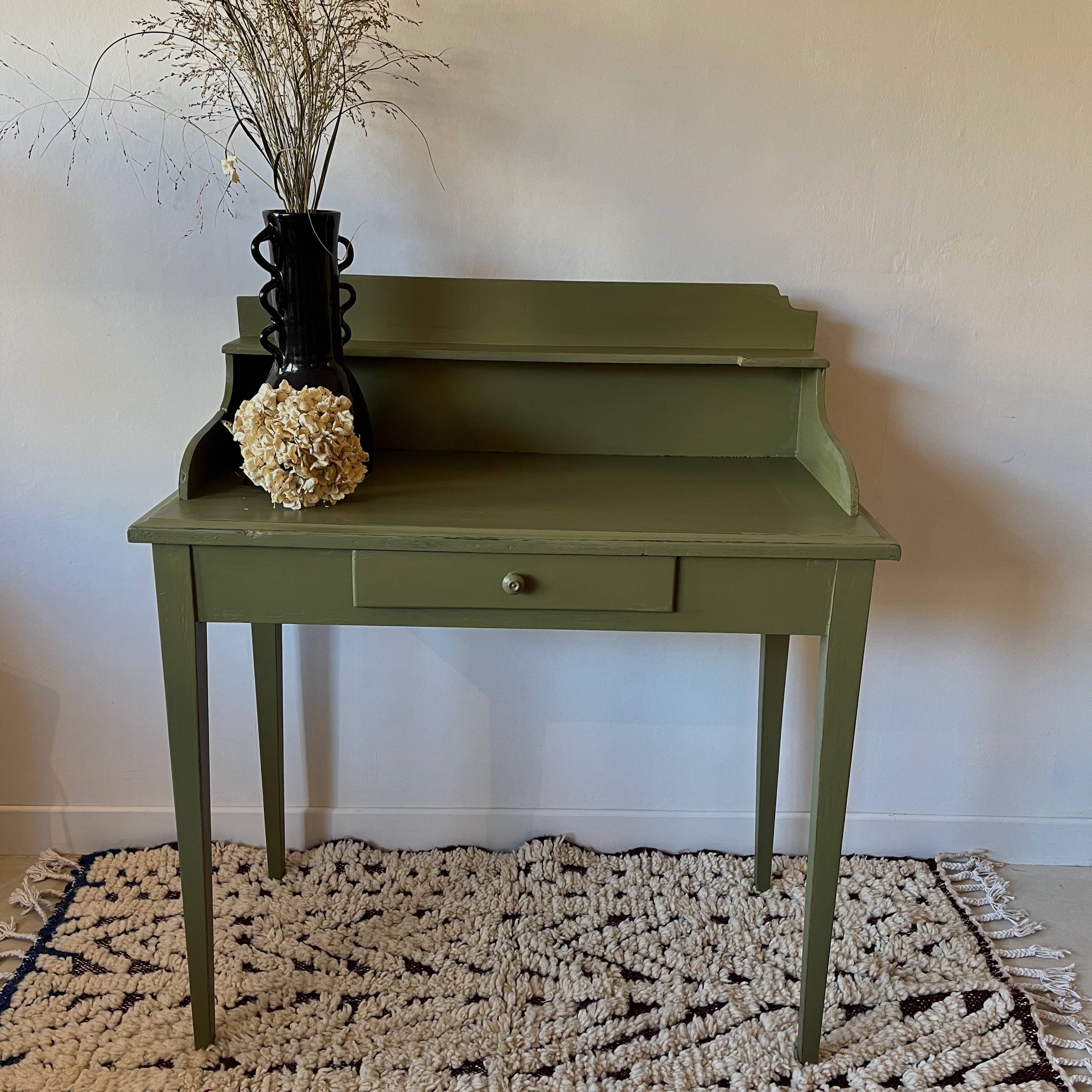 Green wooden dressing table
