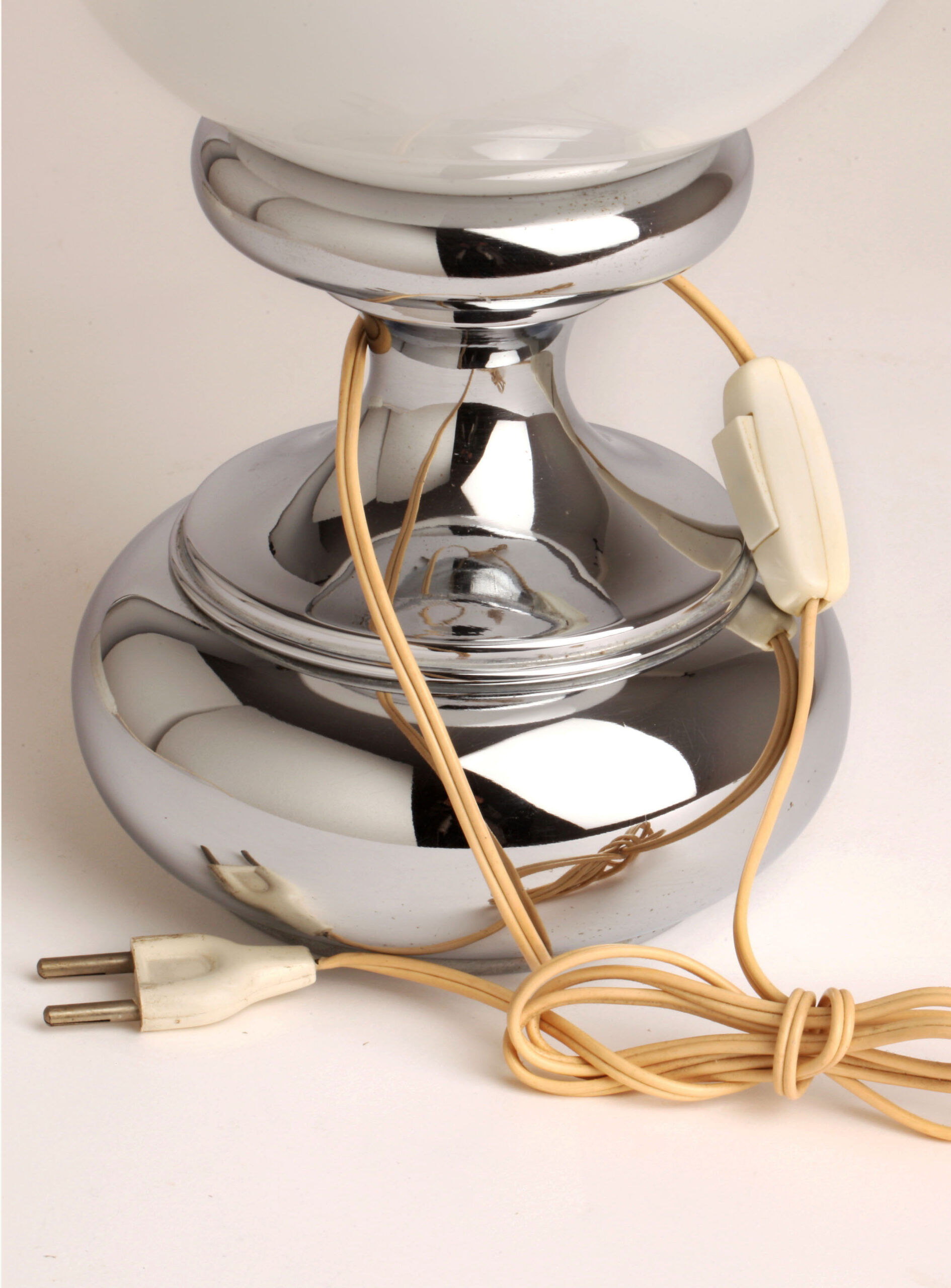 Globe table lamps