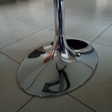Table pied tulipe