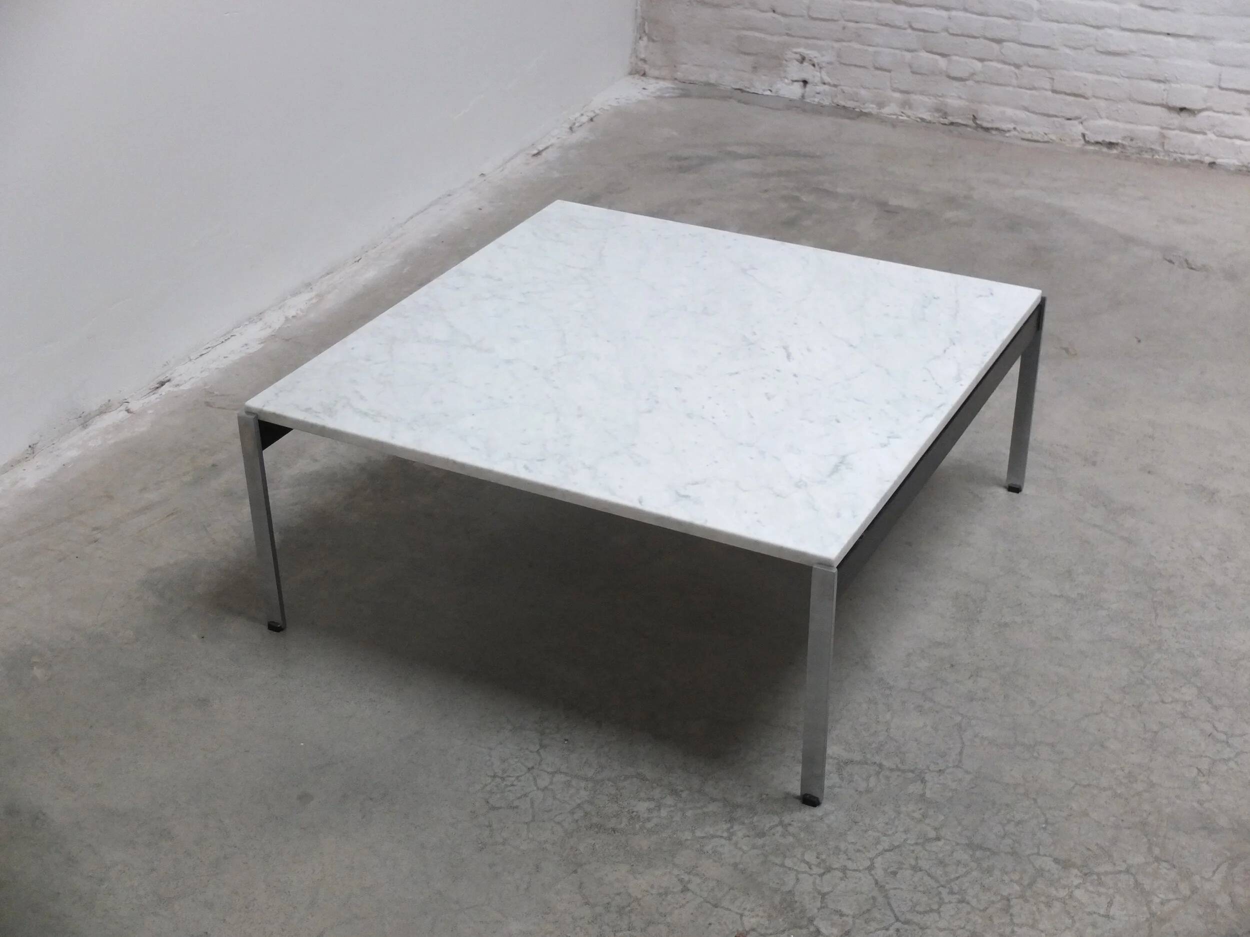 Table basse en marbre '020 Series' par Kho Liang Ie pour Artifort, 1958