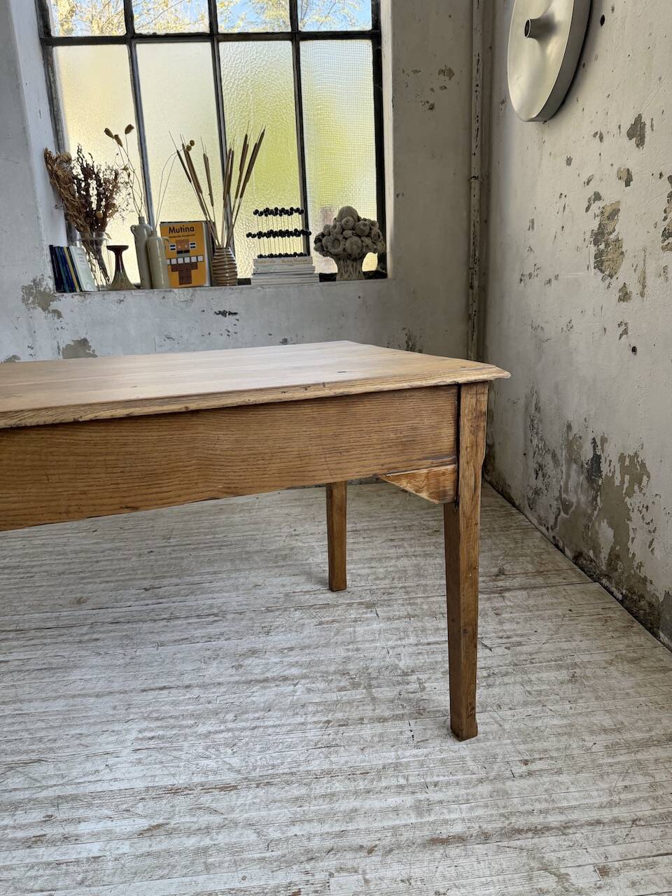 Oak desk with spindle legs, 1950s