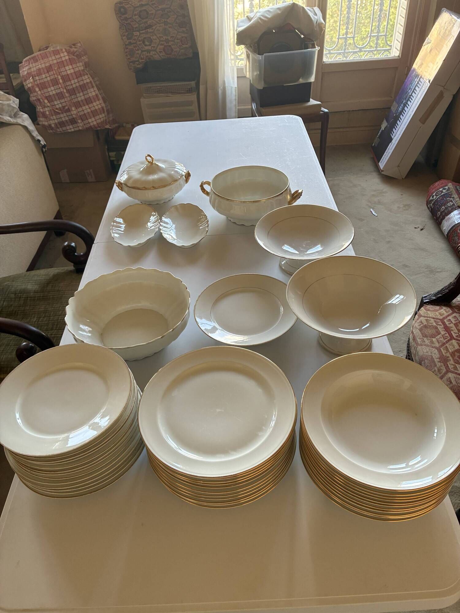 Service ancien de table en porcelaine de Limoges