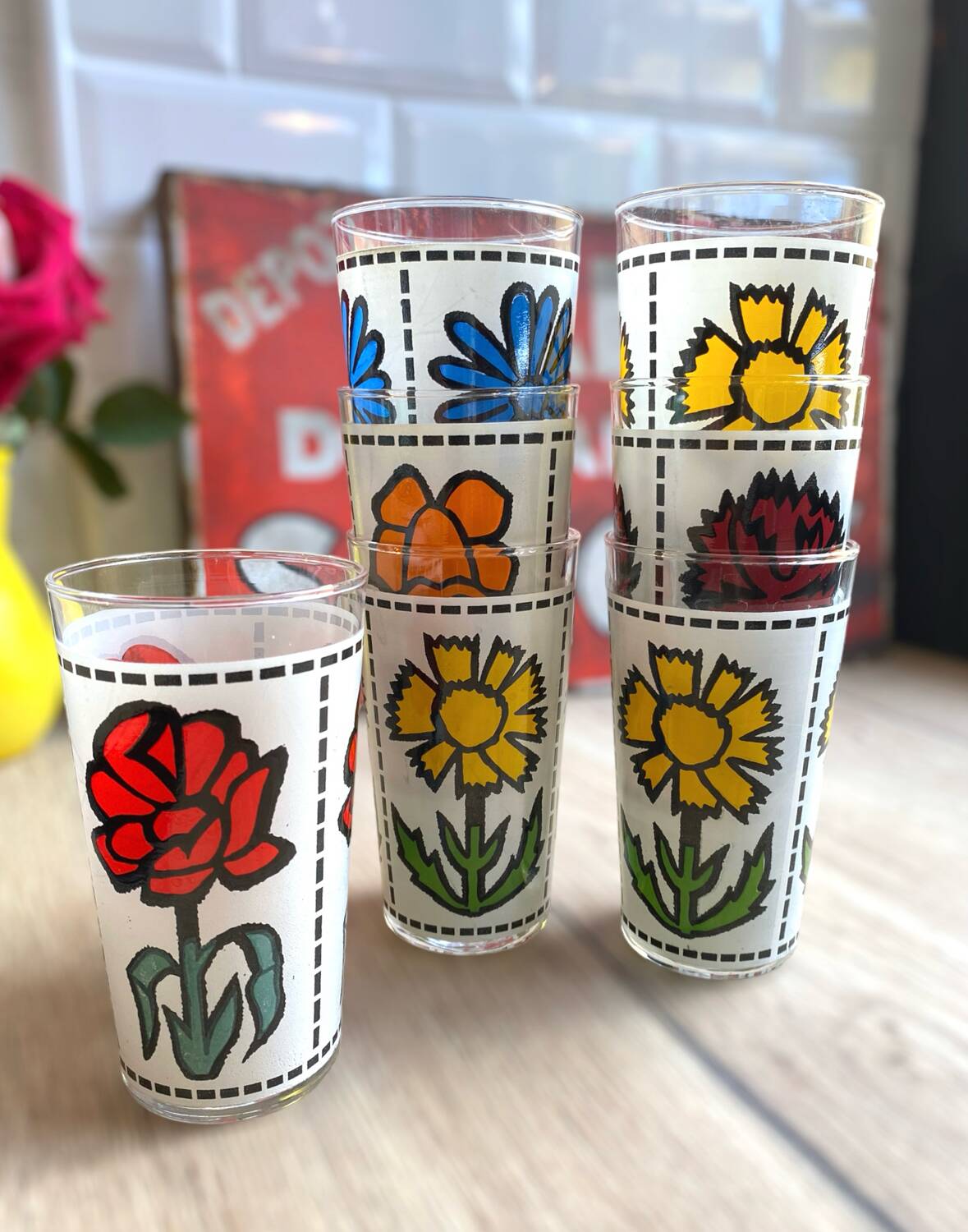 Set of 7 vintage enameled and screen-printed glasses 60/70