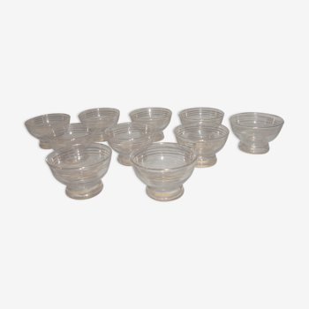 10 champagne glasses year 50s