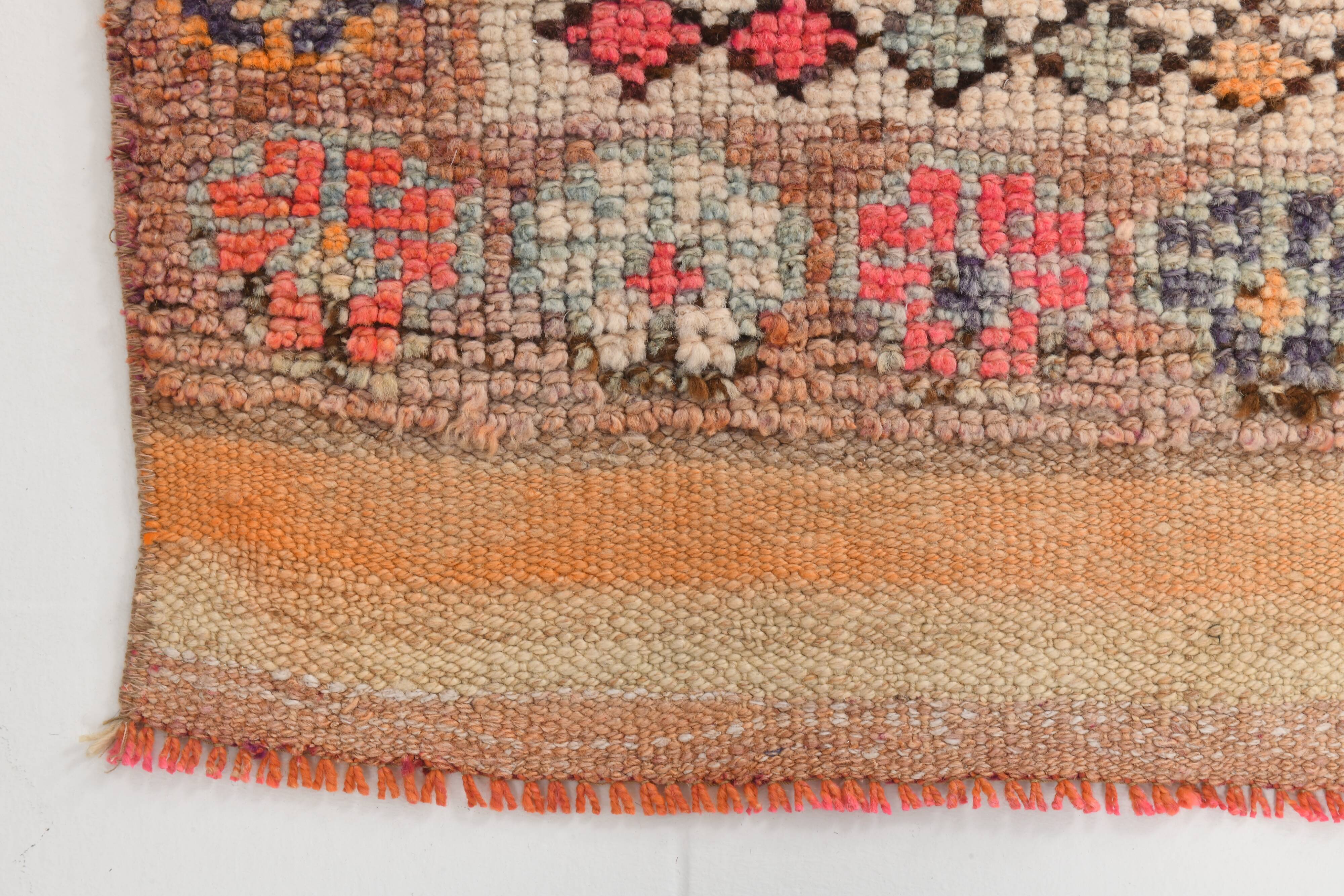 Tapis de couloir oriental vintage rose