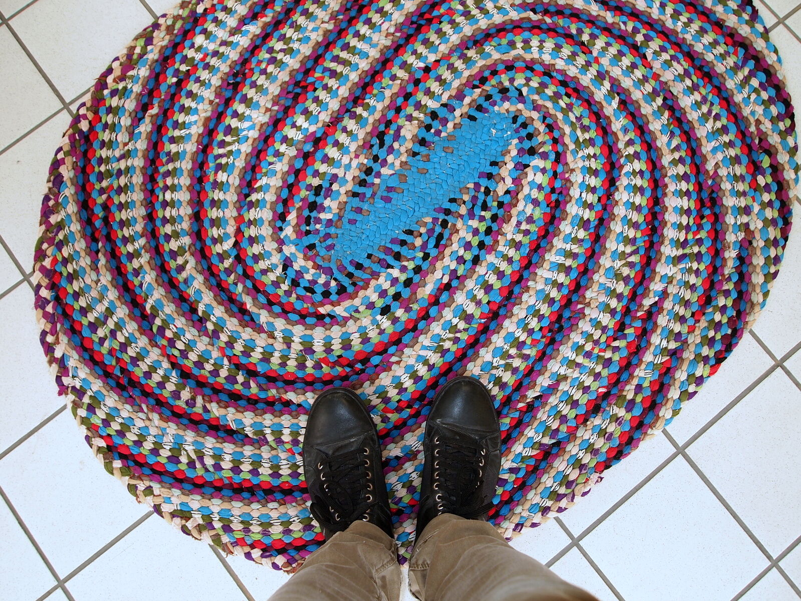 American braided handmade vintage rug 97cm x 125cm 1960, 1C71