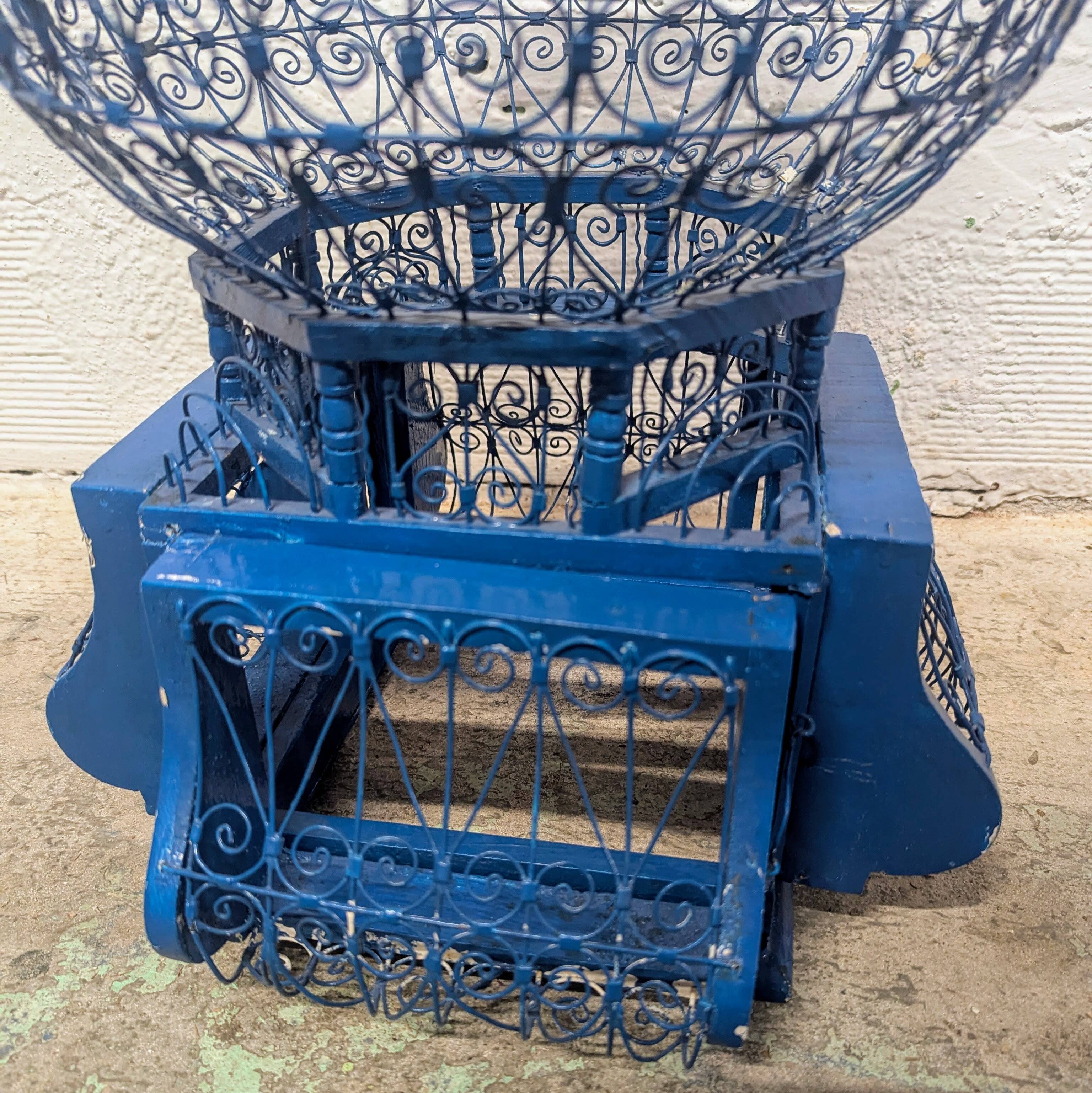 Decorative bird cage