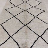 Handmade moroccan berber rug 270 x 140 cm