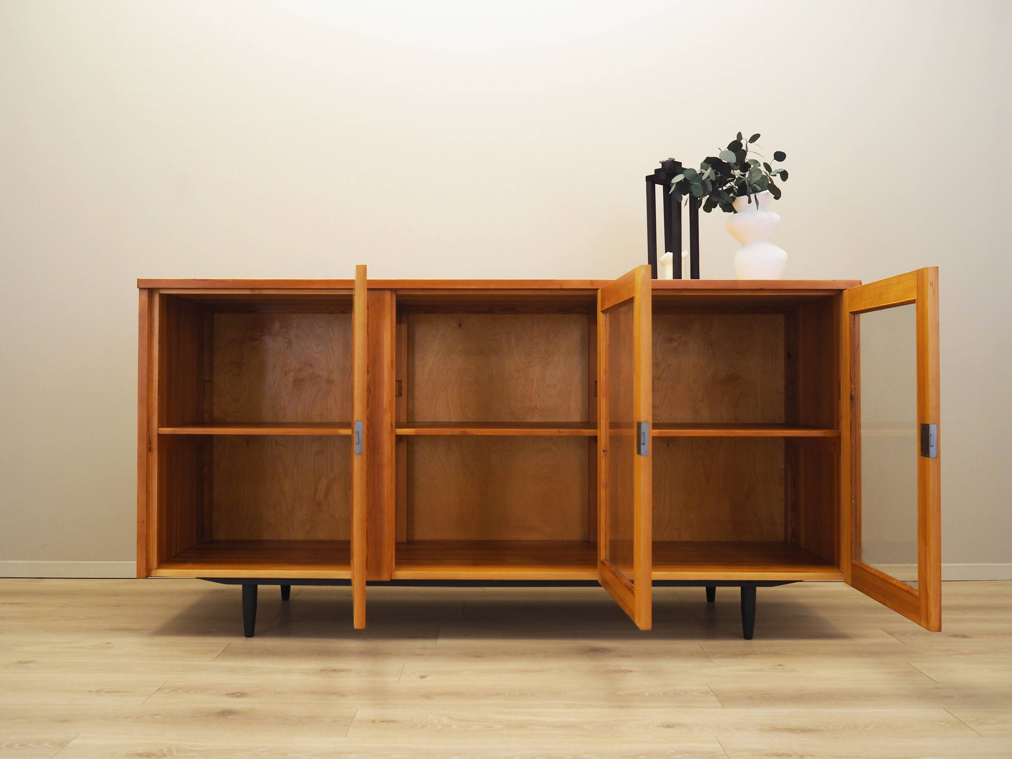 Pine showcase, Danish design, 1980s, production: Denmark