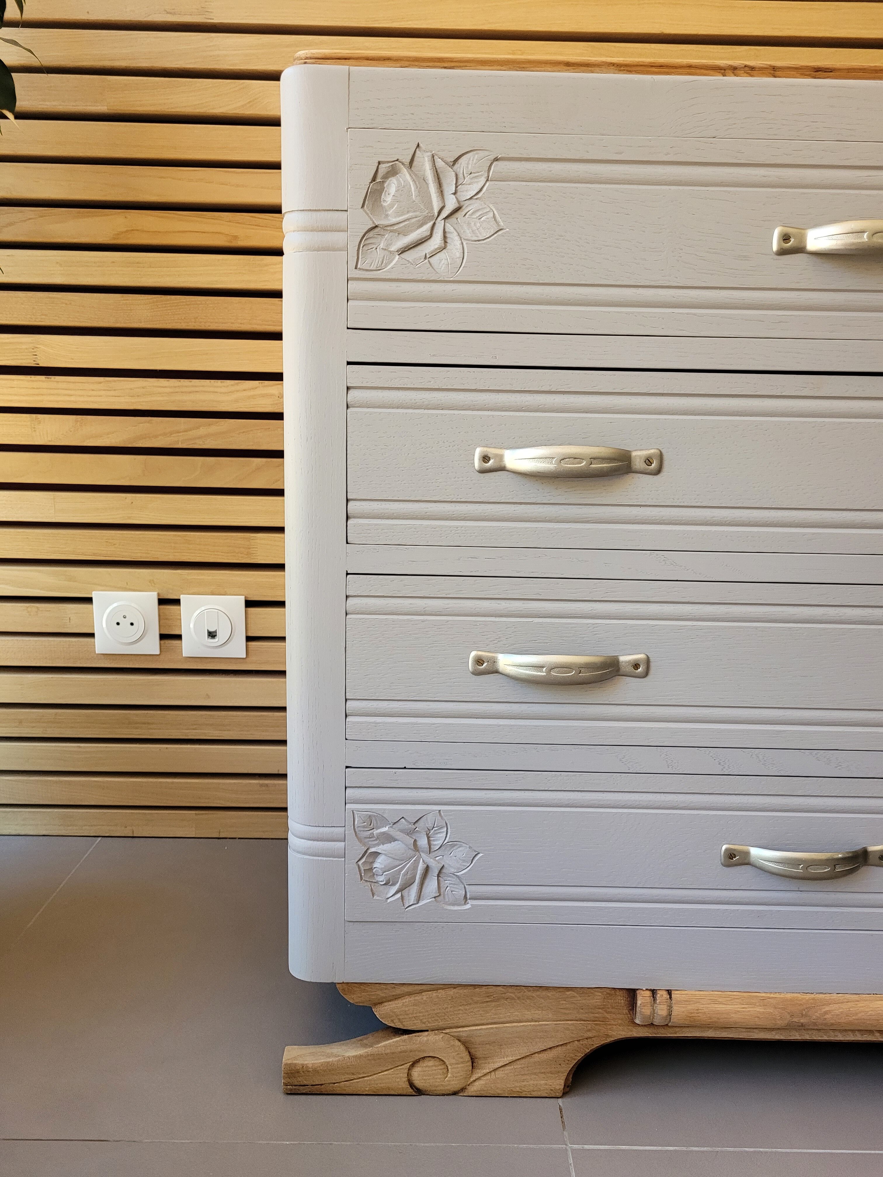 Art Deco chest of drawers with moustache encroachment