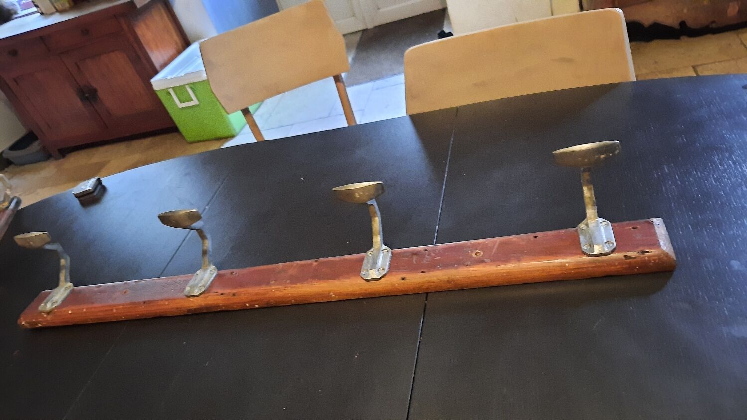 Wall-mounted coat rack 4 hooks