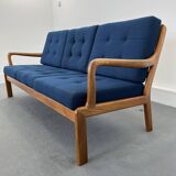 Teak sofa from Olsen & Laursen 1960s