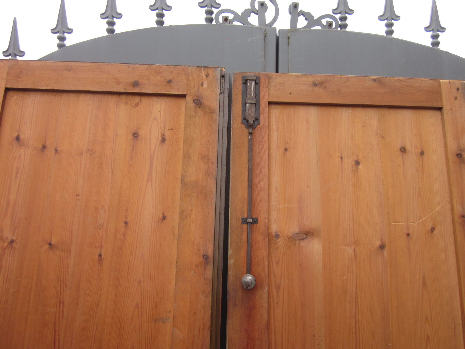Paire de portes d'armoire