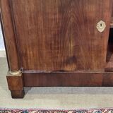 Buffet Empire début XIXème en acajou et dessus marbre noir