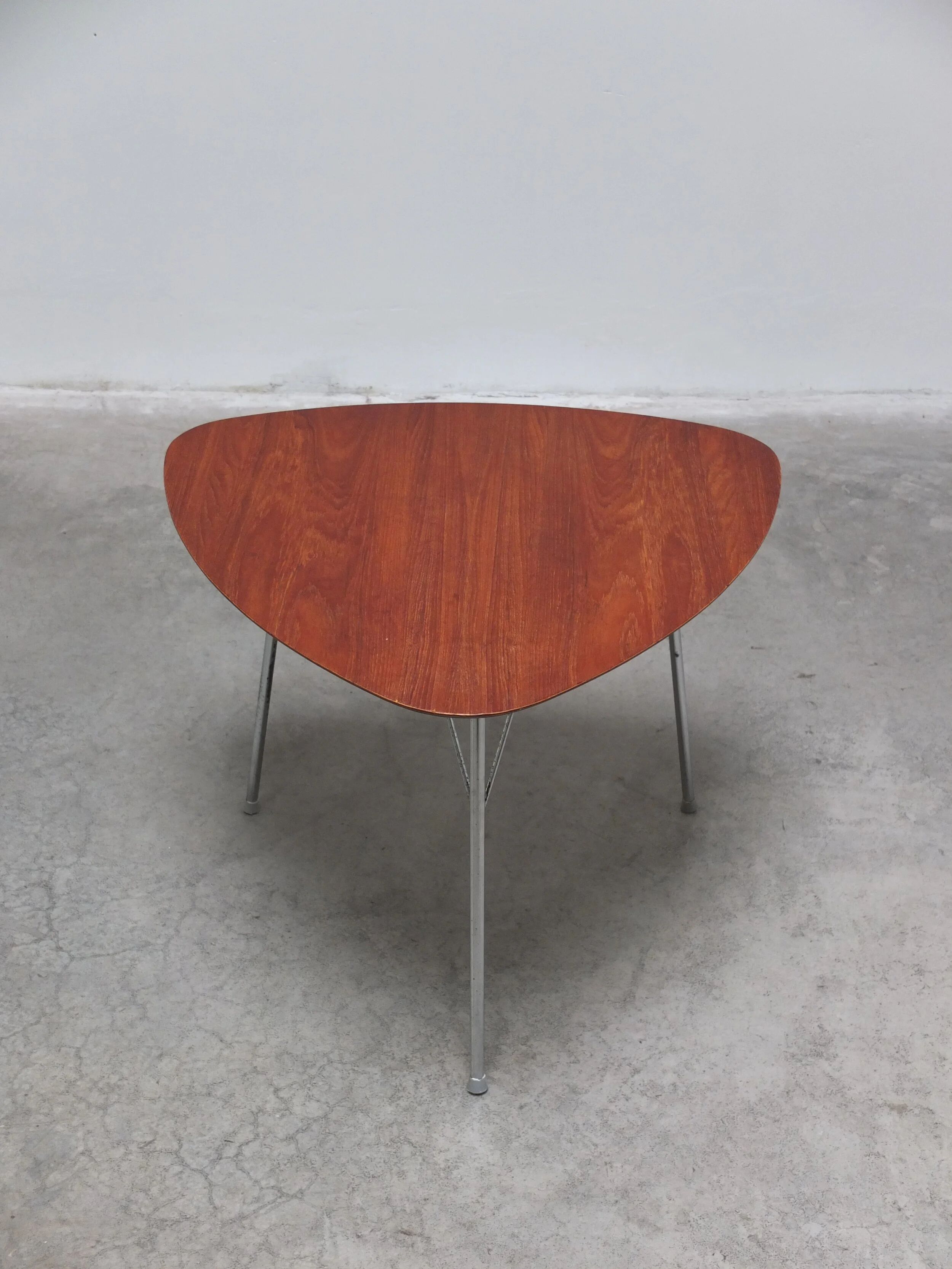 Triangular 'VL1312' side table in teak by Vermund Larsen, 1959