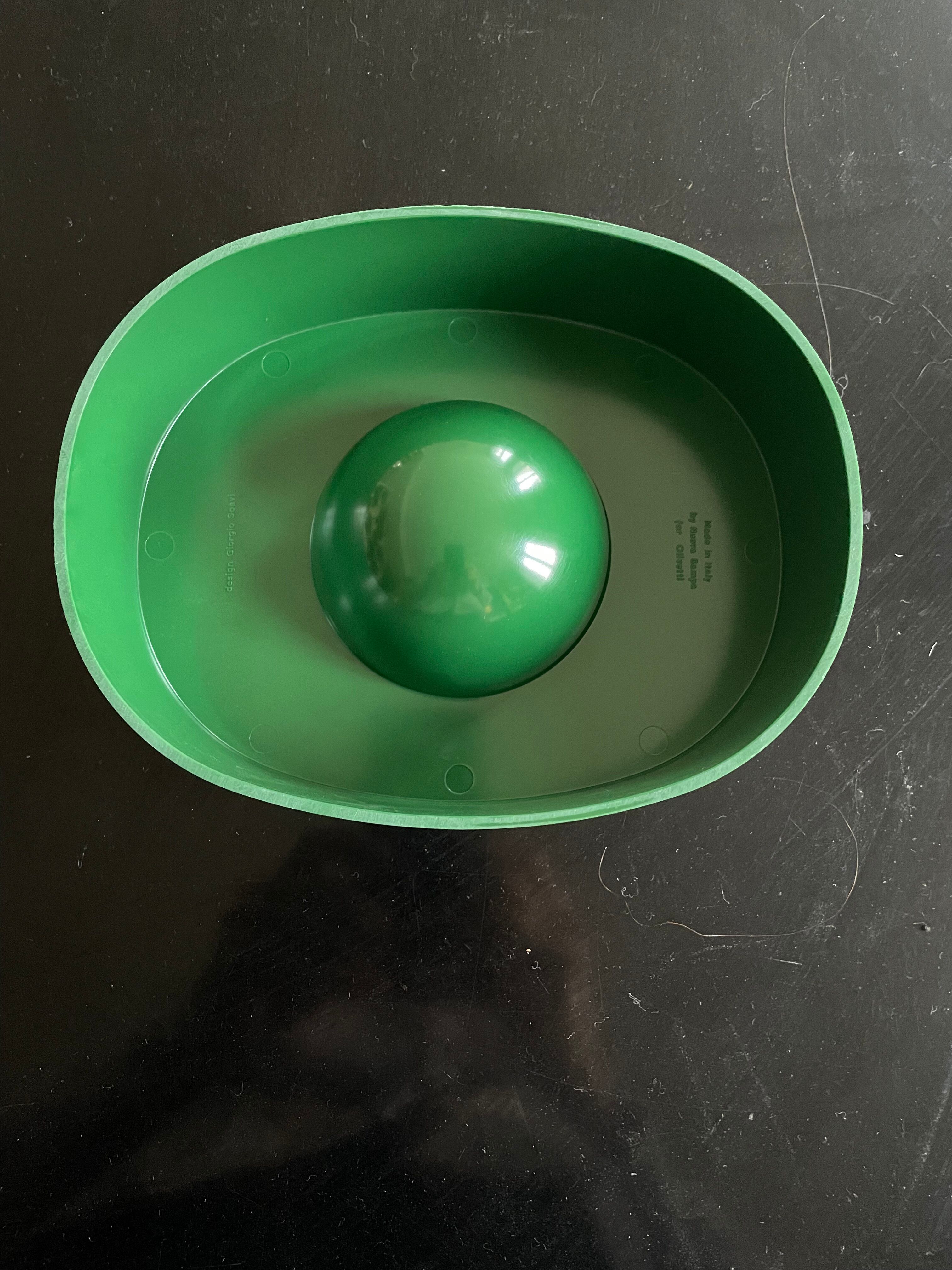 Empty pocket/ashtray o by Giorgio Soavi for Olivetti