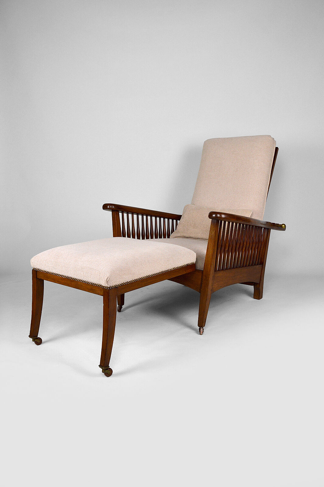 Morris Arts & Crafts armchair, United Kingdom, circa 1900