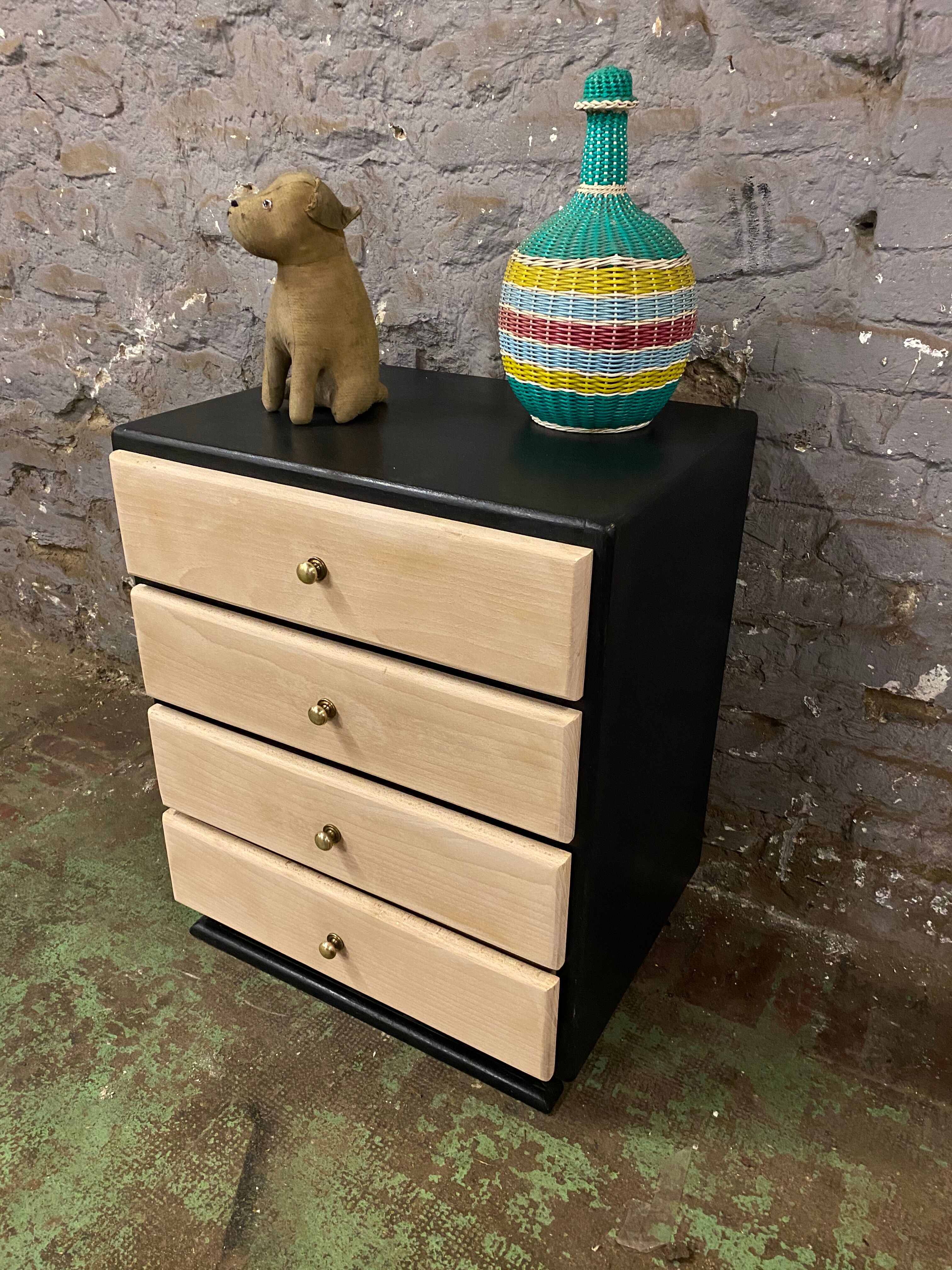 Vintage vintage dresser