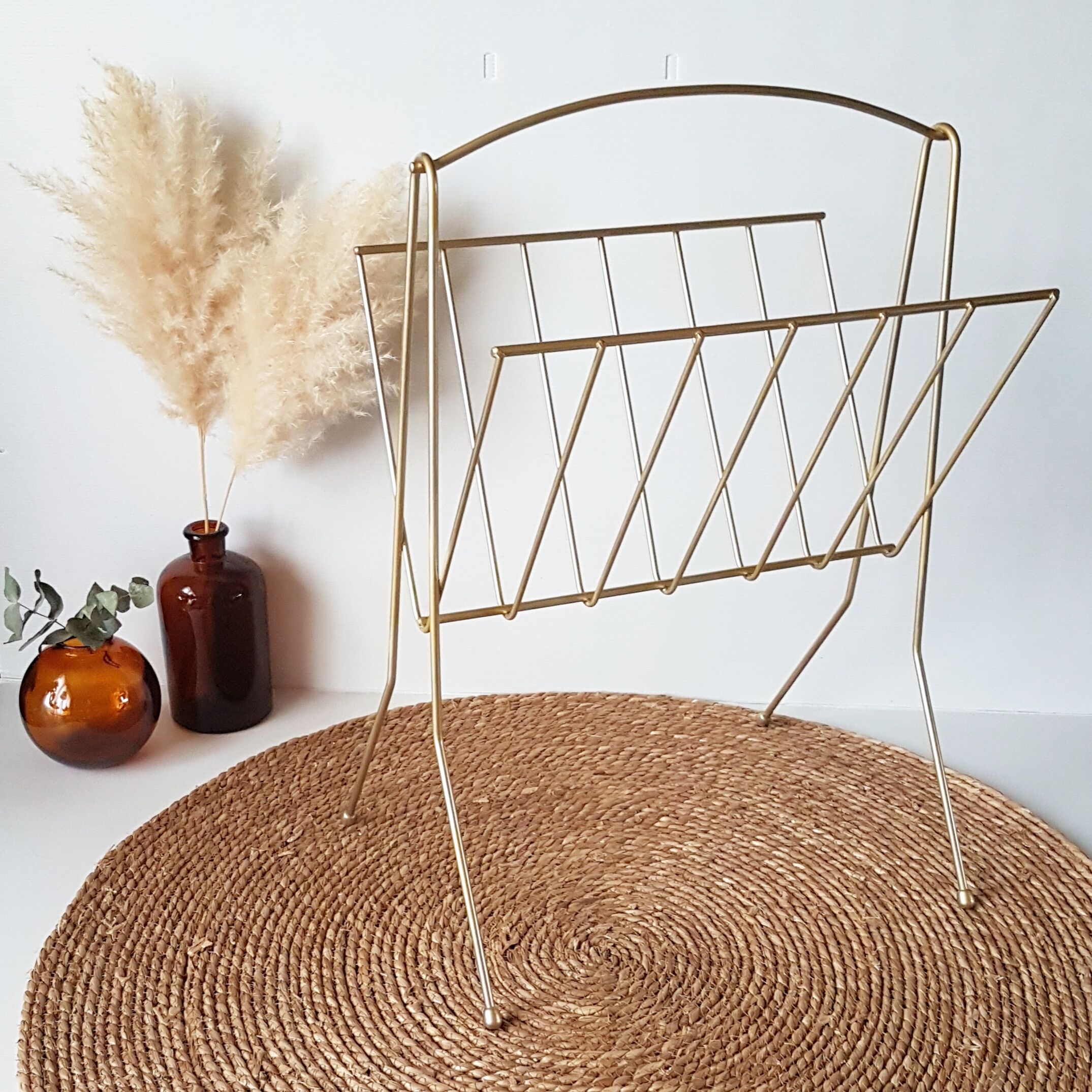 Great magazine holder 1950s