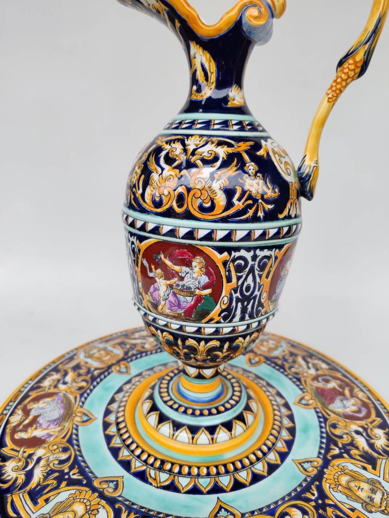 Ewer and its basin, in Gien earthenware, Renaissance model, 20th century.